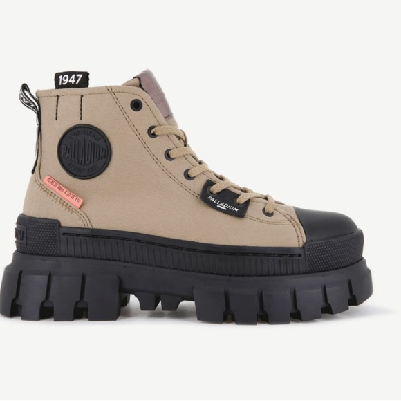 Palladium Revolt Hi Tx - Picture 1 of 6